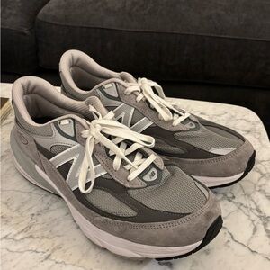 New Balance Men's Gray and White Sneakers